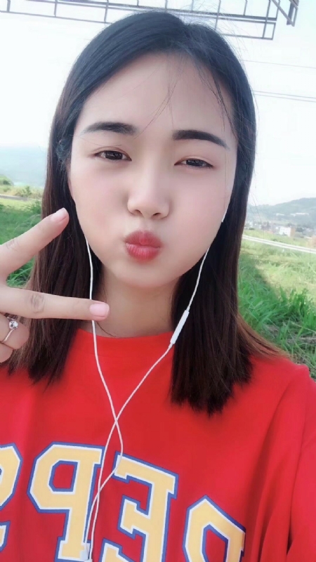 深拥必定温暖的第一张照片--温州相亲服务中心