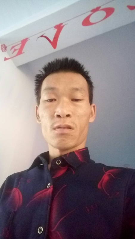 向阳的第一张照片--温州相亲服务中心