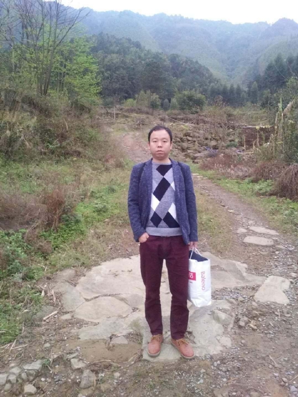 奋斗的第一张照片--温州相亲服务中心