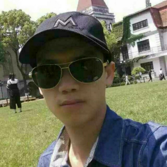 龙小华的第一张照片--温州相亲服务中心