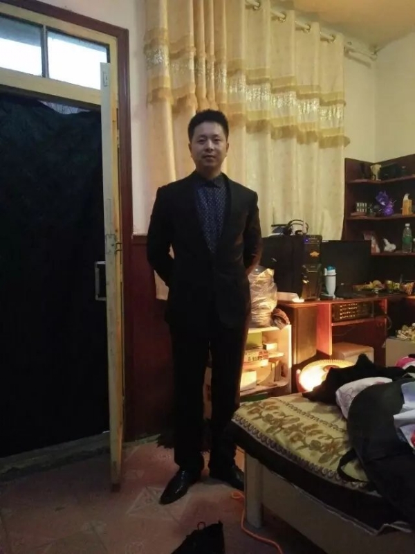 亮亮的第一张照片--温州相亲服务中心