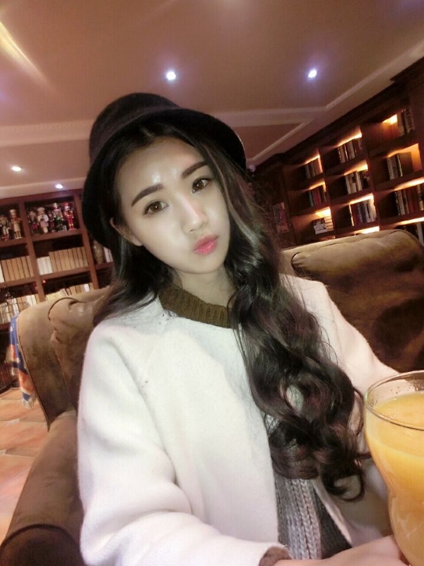 气质小妹的第三张照片--温州相亲服务中心