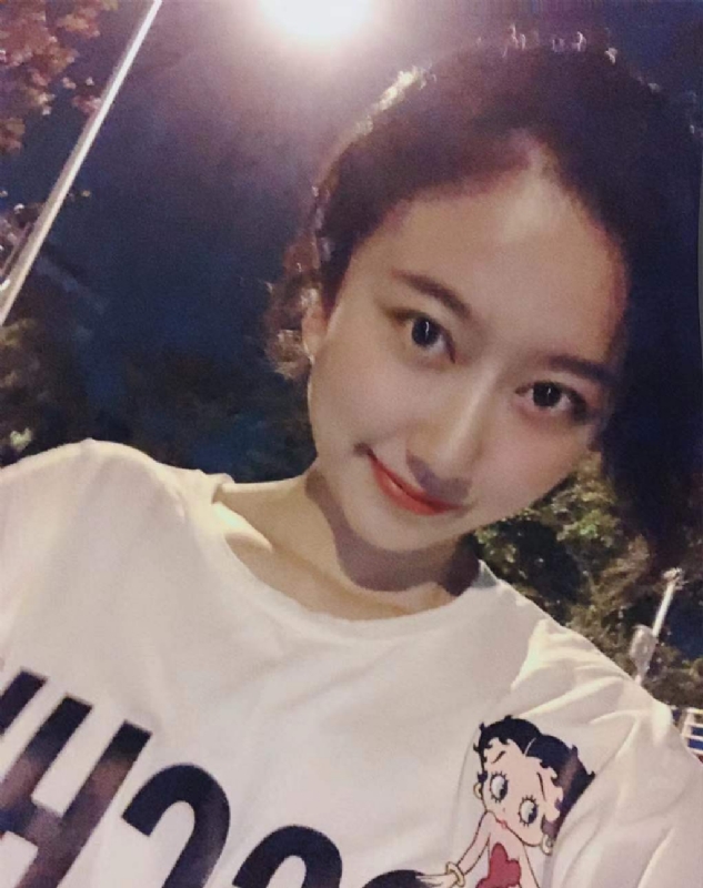 佳佳的第一张照片--温州相亲服务中心