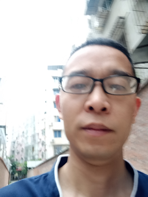 眼镜的第一张照片--温州相亲服务中心