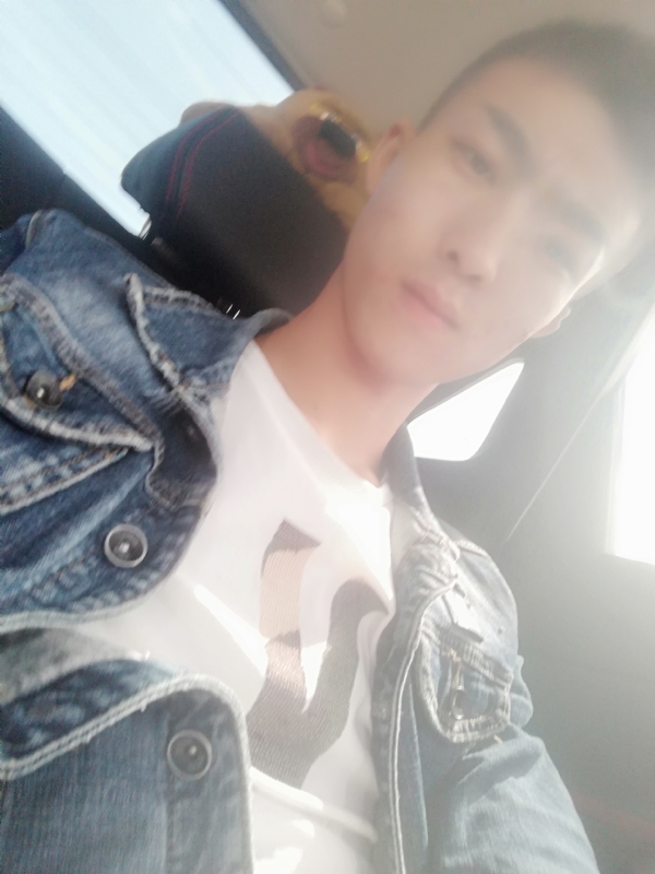 傻雕的第一张照片--温州相亲服务中心