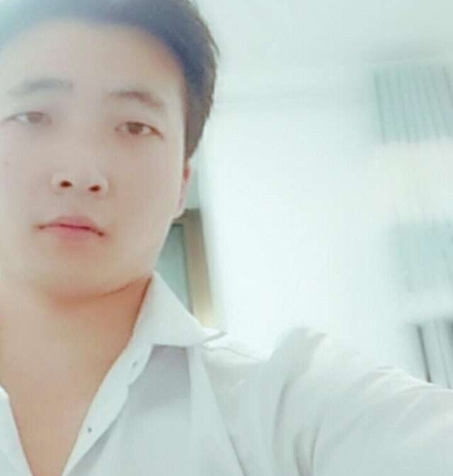 华英雄的第一张照片--温州相亲服务中心