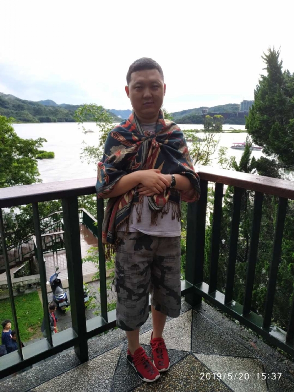 爱情里的俩个人的第一张照片--温州相亲服务中心