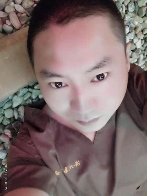 红枫叶的第一张照片--温州相亲服务中心