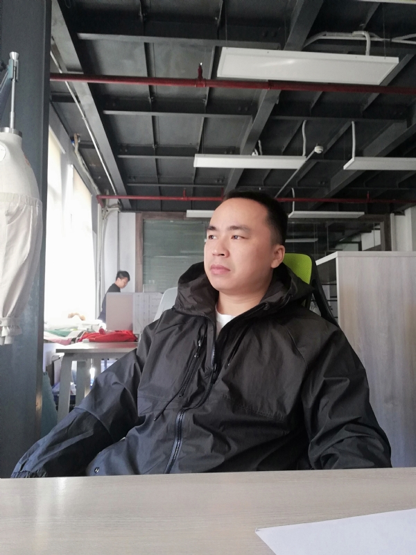 左眼皮跳跳的第一张照片--温州相亲服务中心