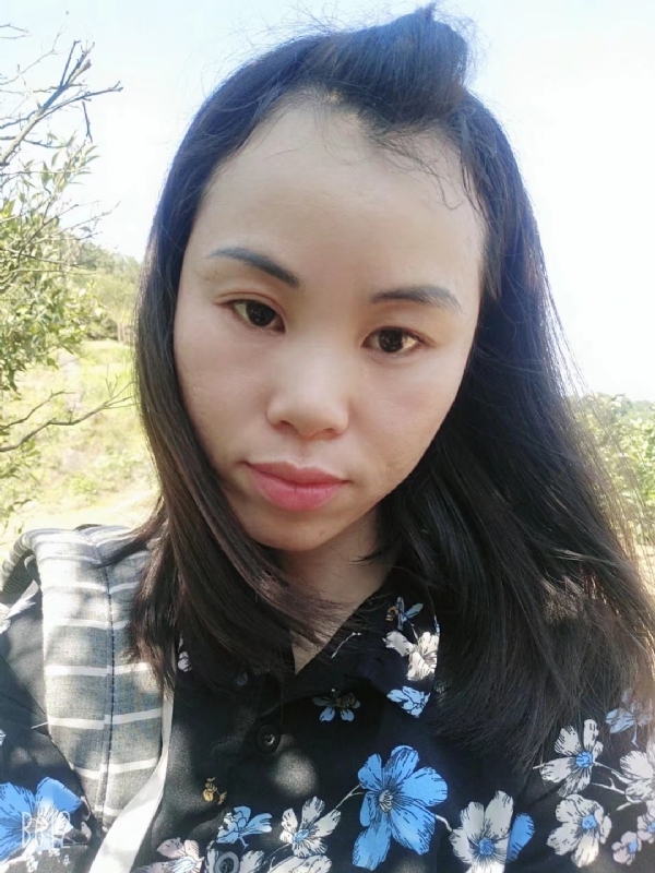 英英的第一张照片--温州相亲服务中心