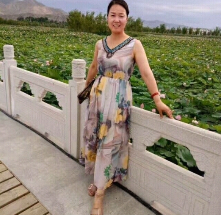 红叶的第一张照片--温州相亲服务中心