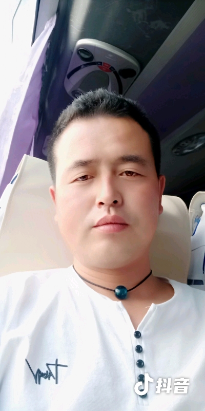 瞬间被爱上的第一张照片--温州相亲服务中心