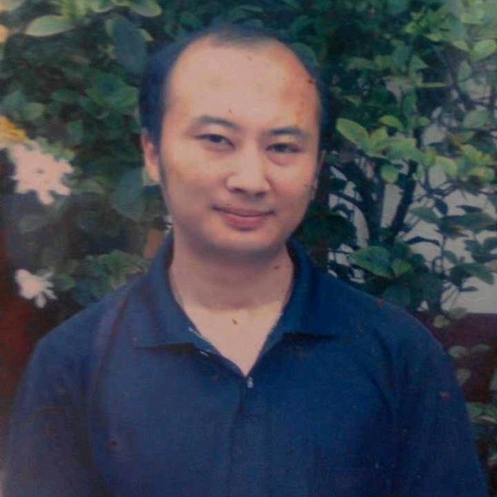 石峰里的生命的第一张照片--温州相亲服务中心