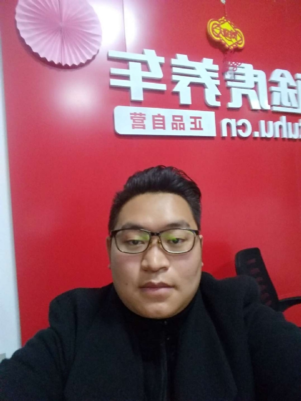 向上倾斜45度的第一张照片--温州相亲服务中心