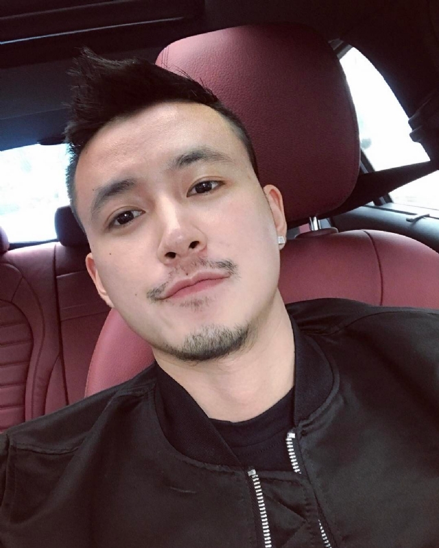 隆刘的第一张照片--温州相亲服务中心