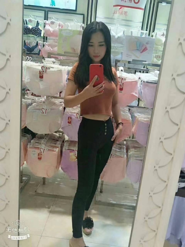 小可爱的第一张照片--温州相亲服务中心