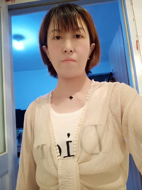 芬儿的第一张照片--温州相亲服务中心