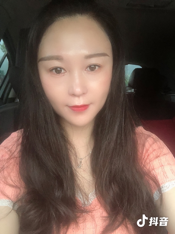 云云的第一张照片--温州相亲服务中心