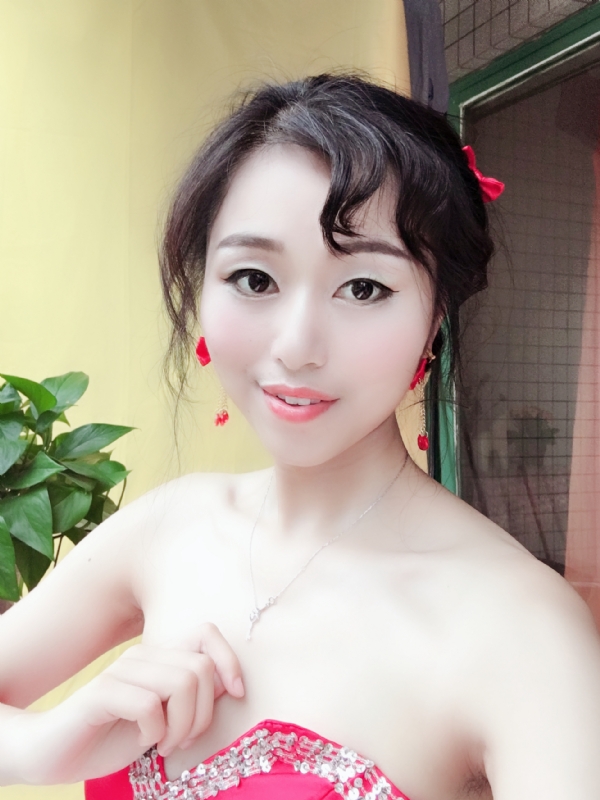 薇薇的第一张照片--温州相亲服务中心