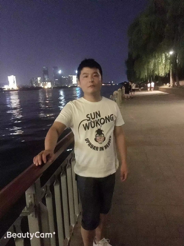 古月的第二张照片--温州相亲服务中心