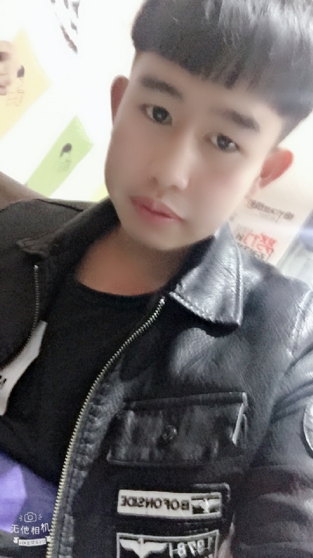 军绿色的第一张照片--温州相亲服务中心