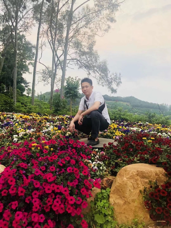 小郑的第一张照片--温州相亲服务中心