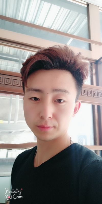 拼命微笑的第二张照片--温州相亲服务中心