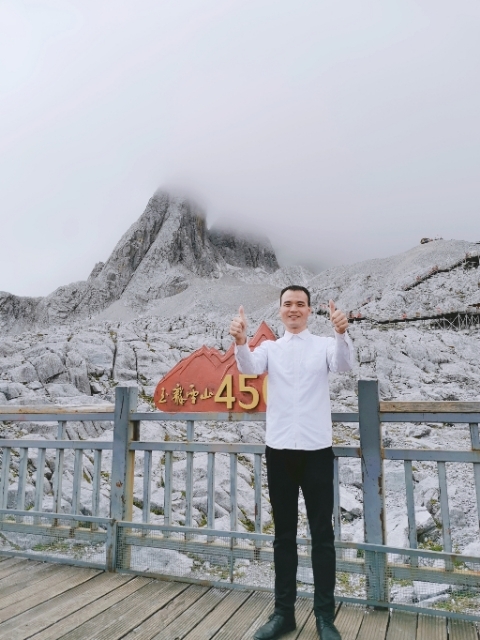 灰太狼的第一张照片--温州相亲服务中心