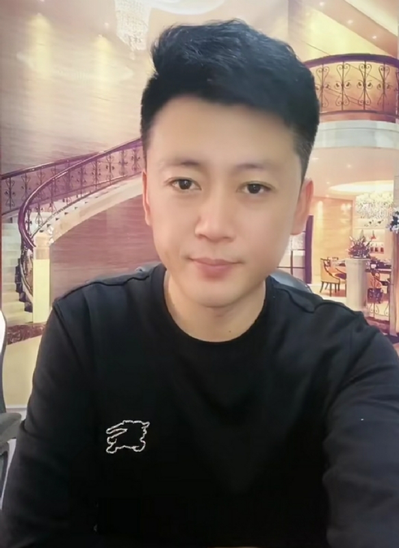 屋顶拾荒人的第三张照片--温州相亲服务中心