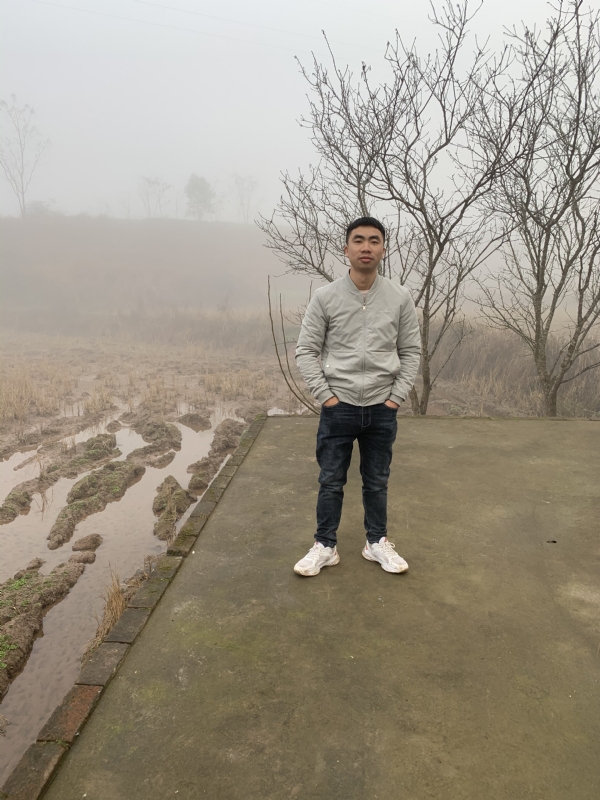 迷路的小猪的第一张照片--温州相亲服务中心