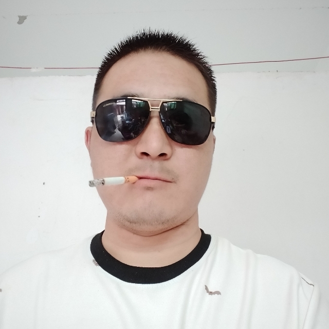 白伟伟的第一张照片--温州相亲服务中心