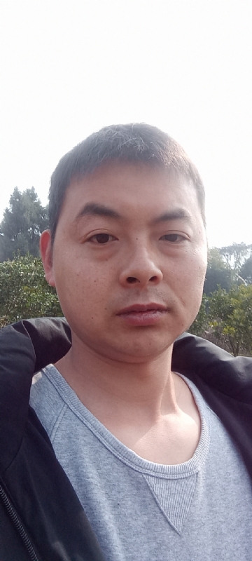 亲亲抱抱我爱你的第一张照片--温州相亲服务中心