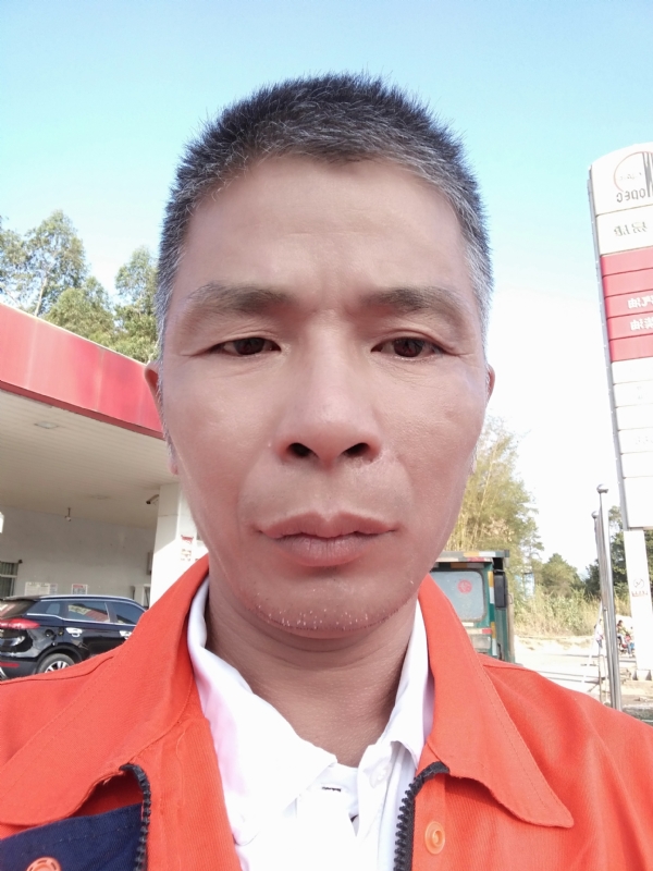 静候缘分的第一张照片--温州相亲服务中心