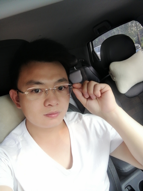 幸福的拥抱的第二张照片--温州相亲服务中心