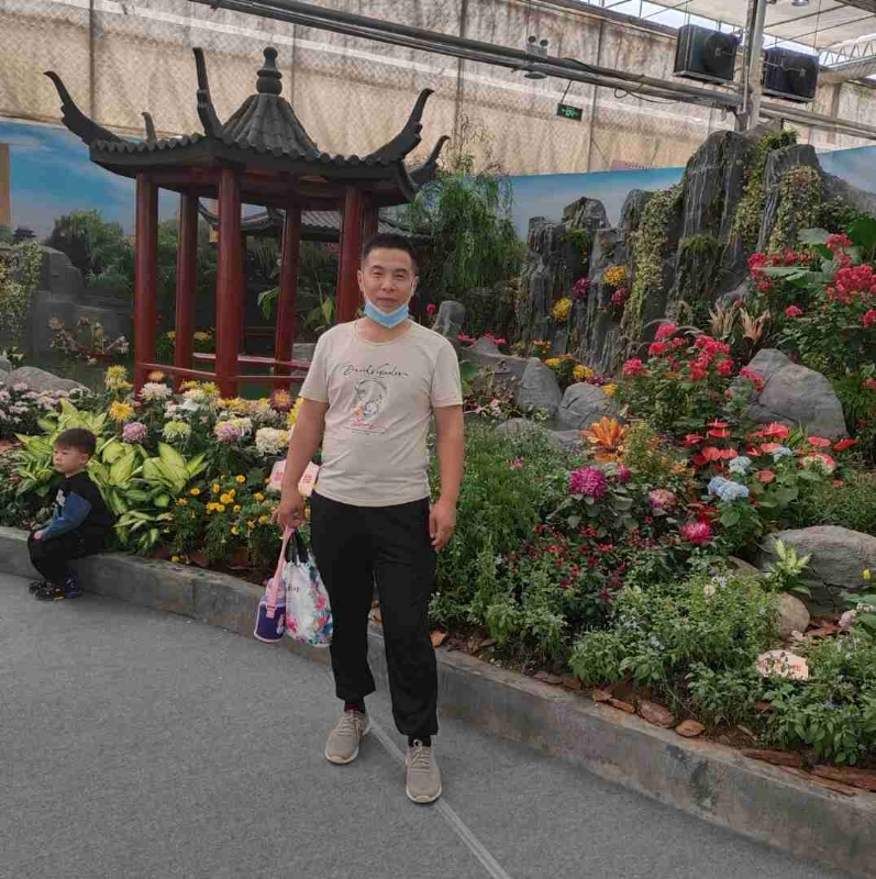 受伤的痴情男的第一张照片--温州相亲服务中心