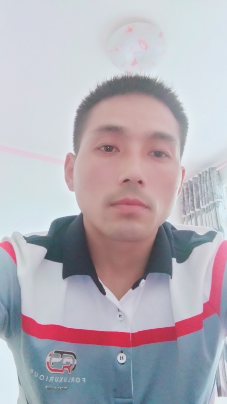 染红尘世的第一张照片--温州相亲服务中心