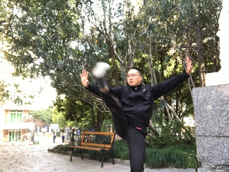 自故深情好受伤的第三张照片--温州相亲服务中心