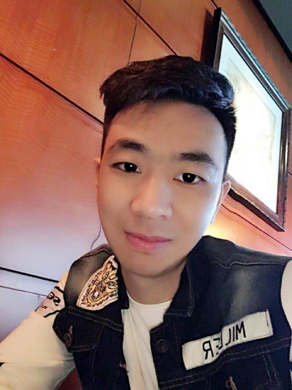 滞后的微笑的第三张照片--温州相亲服务中心