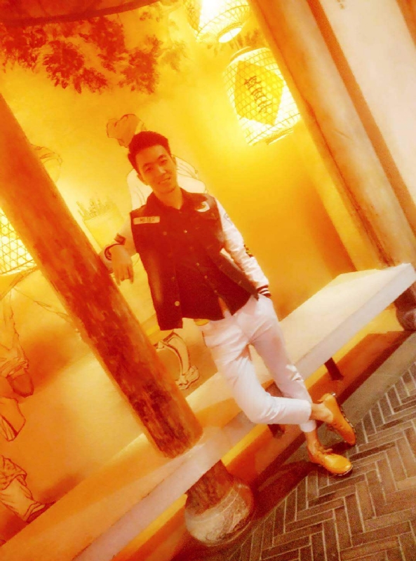 滞后的微笑的第四张照片--温州相亲服务中心