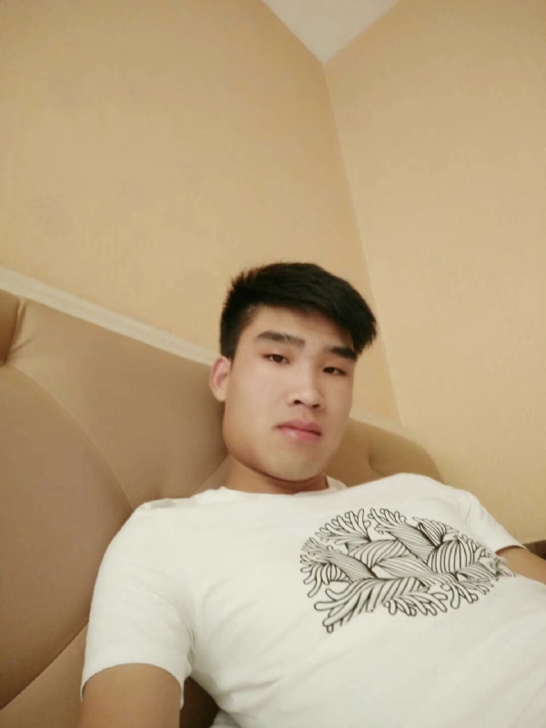 谁不曾孤单上路的第一张照片--温州相亲服务中心