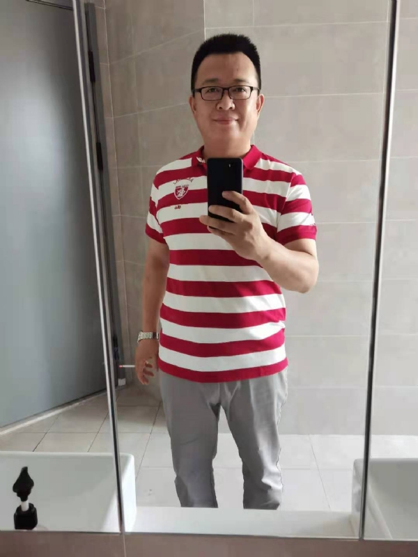 行走的打桩机的第一张照片--温州相亲服务中心