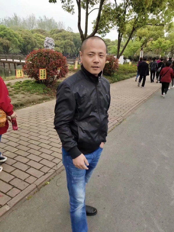 傻子的第一张照片--温州相亲服务中心