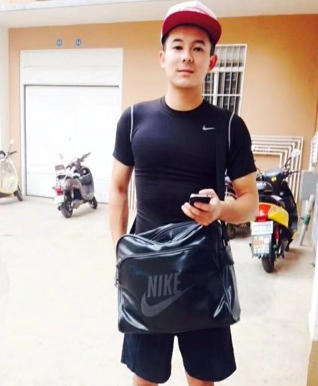 花花是只狗的第一张照片--温州相亲服务中心