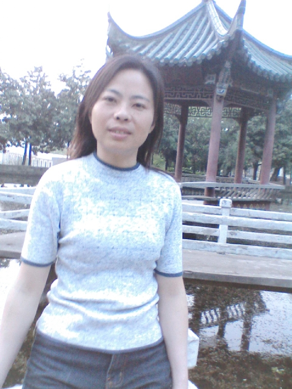 小草的第二张照片--温州相亲服务中心