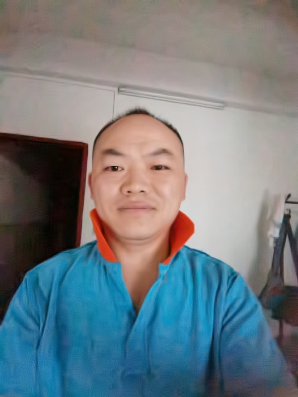 与子携老的第四张照片--温州相亲服务中心