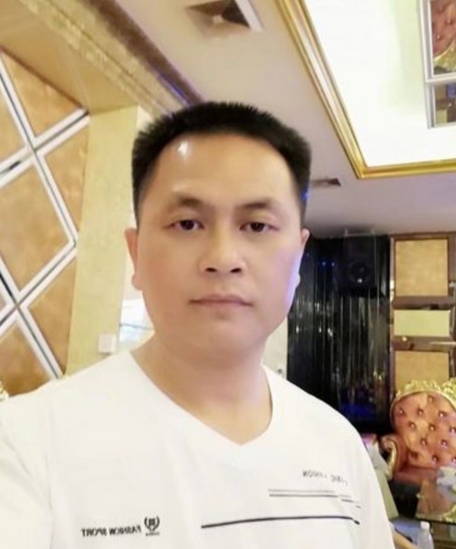 小梁的第二张照片--温州相亲服务中心