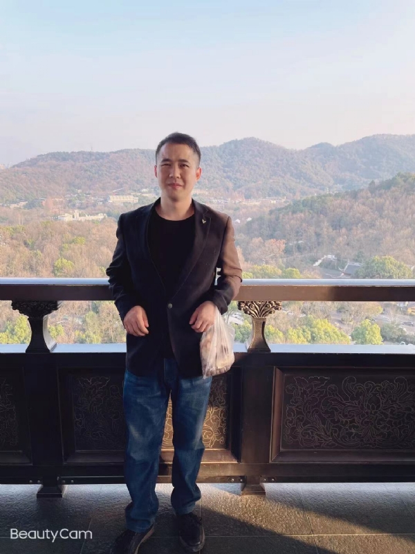 周周的第二张照片--温州相亲服务中心