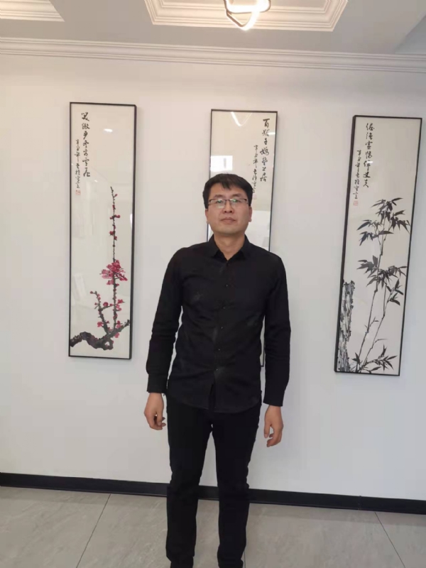 情义比天高的第一张照片--温州相亲服务中心