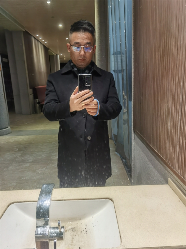 孤独尘埃的第一张照片--温州相亲服务中心