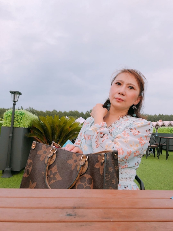 鸿运来的第一张照片--温州相亲服务中心